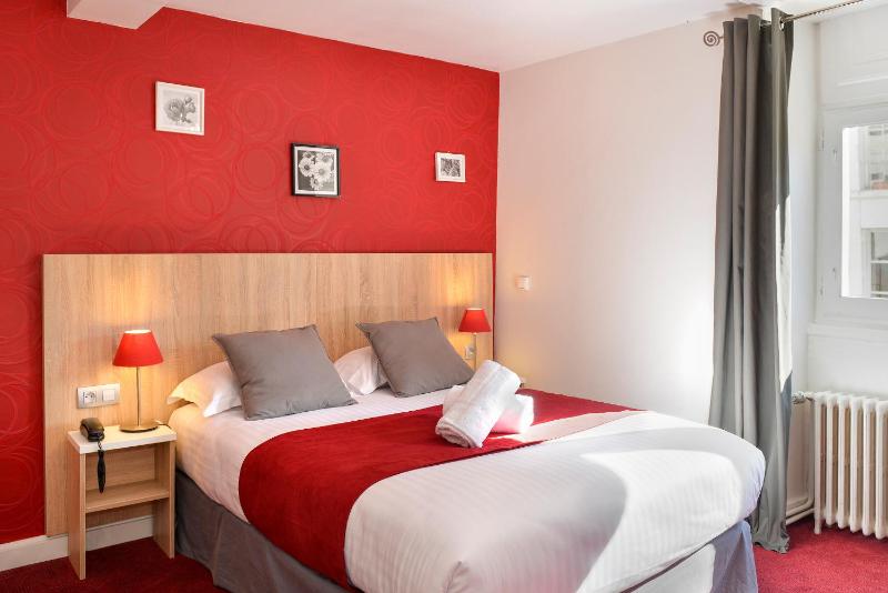Double Room image 1