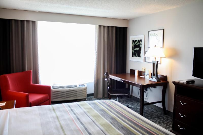 King Room - Non-Smoking image 2