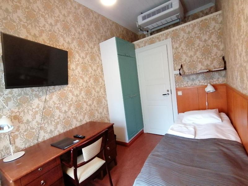Single Room image 1