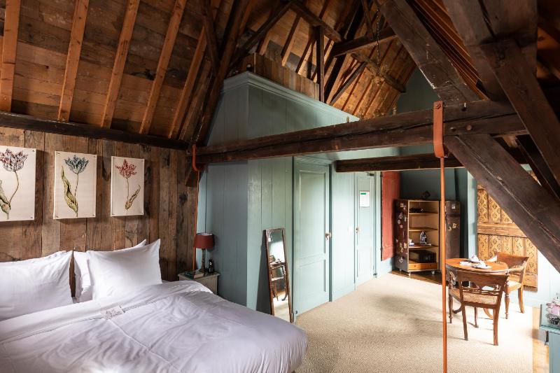 Standard Double Room image 1