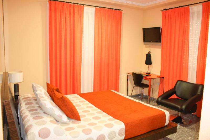 Double or Twin Room image 2