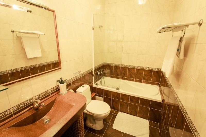 Superior Double Room with Sofa image 1