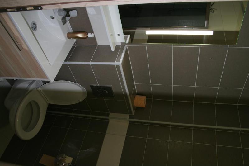 Studio with Balcony image 4