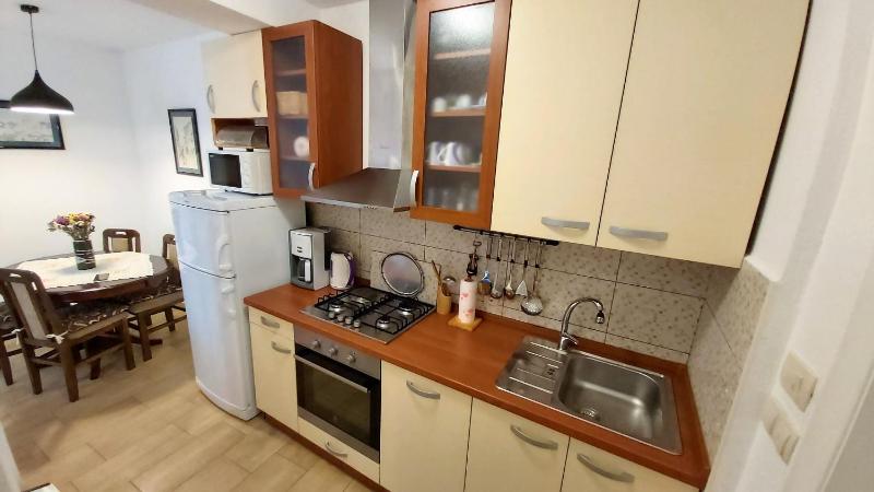 Apartment Mario - image 9