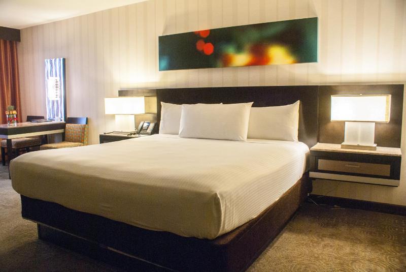 Premium King Non-Smoking