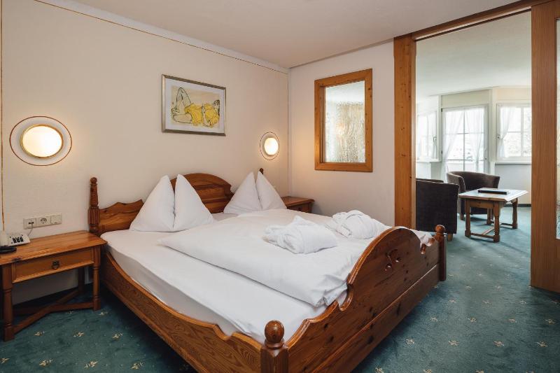 Suite with Balcony image 1