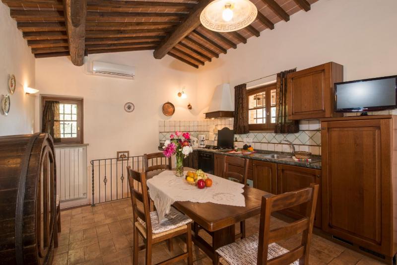 Apartment - Split Level image 3