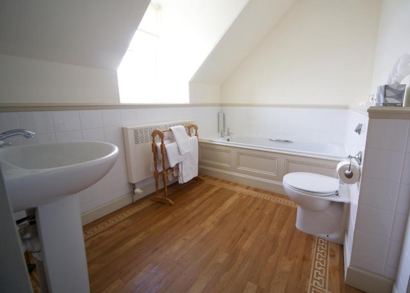 Twin Room with Sea View image 4