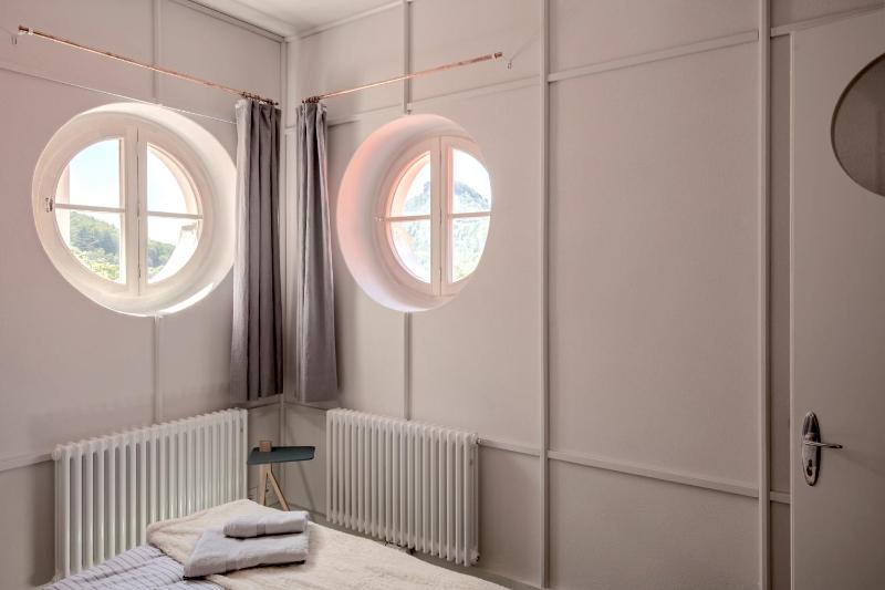 Deluxe Apartment image 2