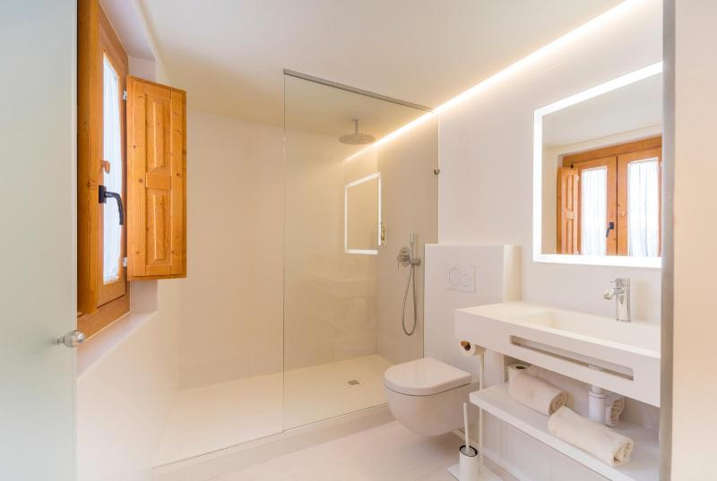 Superior Double or Twin Room with Terrace image 3