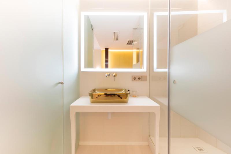 Deluxe Junior Suite image 3