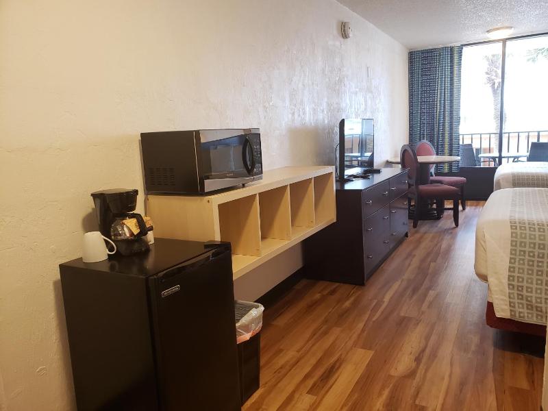 Flamingo Inn Beachfront - Daytona Beach - image 18