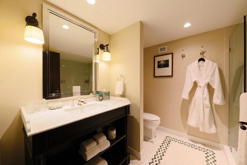 Classic King Room image 3