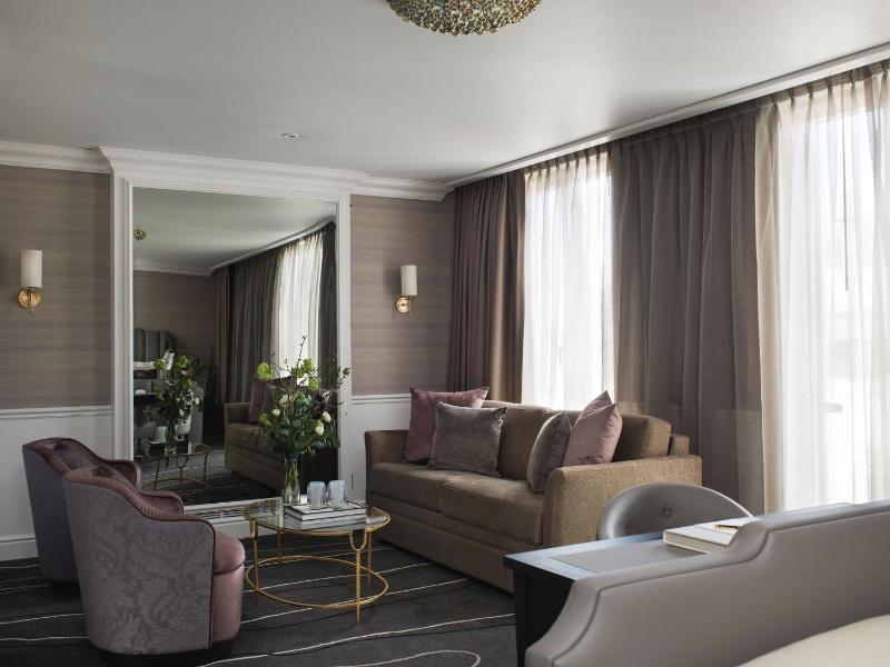 Britannia Hotel - image 21