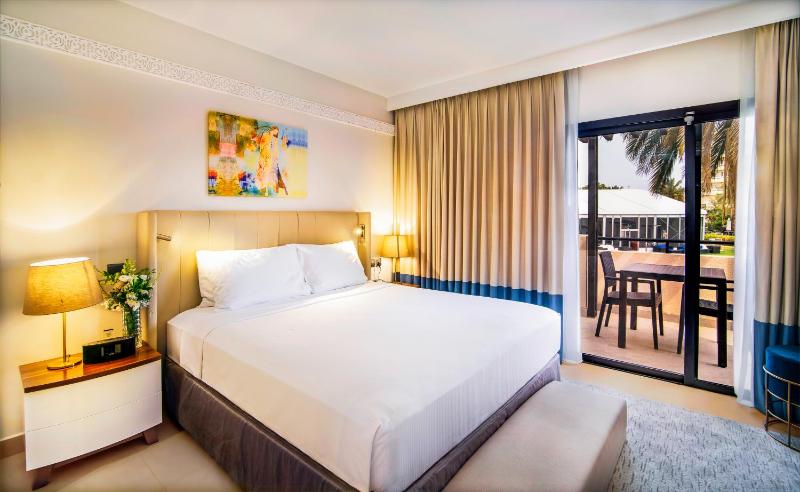 Premium Room with Balcony and Garden View - Includes 25% off on F&B image 1