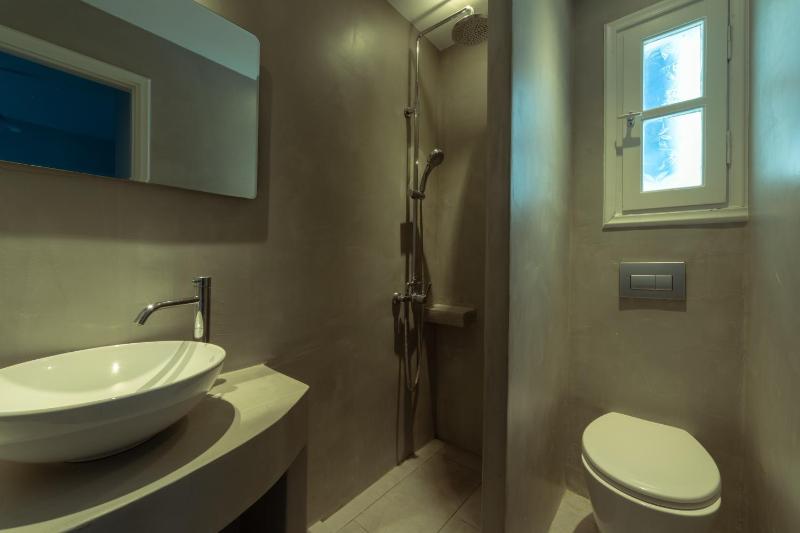 Apartment (4 Adults) image 3