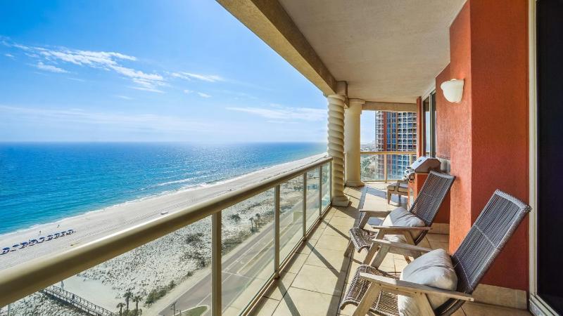 Three-Bedroom Apartment - Gulf Front image 4