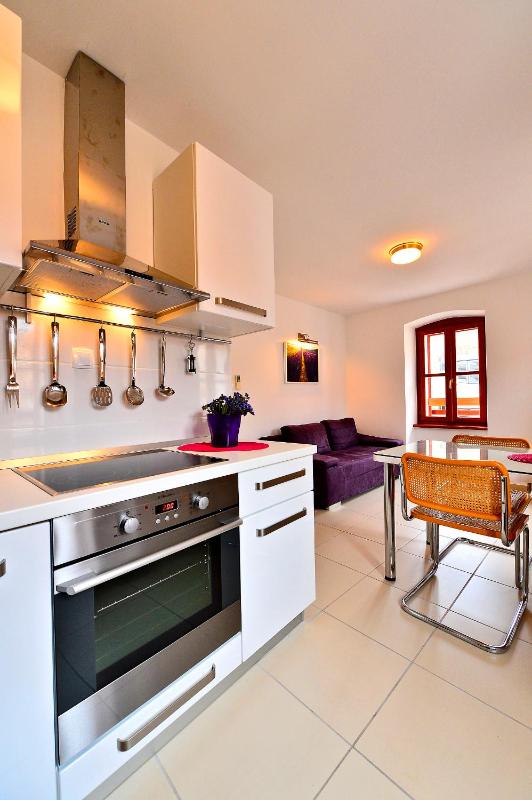 Sunny Bobica Apartments - image 25