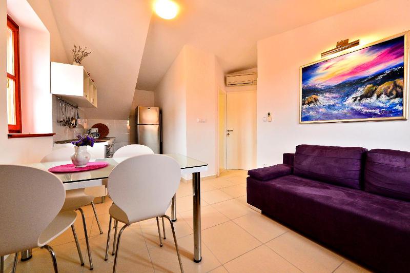 Sunny Bobica Apartments - image 34