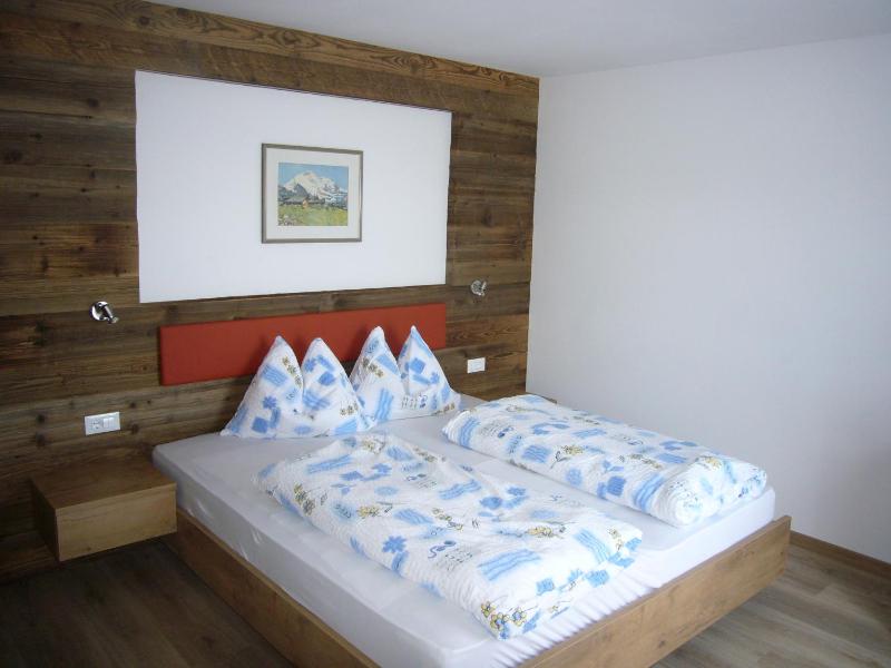 Double or Twin Room image 2