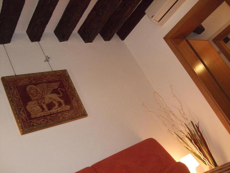 One-Bedroom Apartment image 4