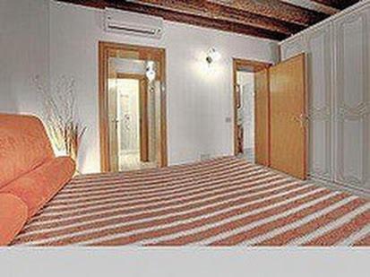 One-Bedroom Apartment image 2