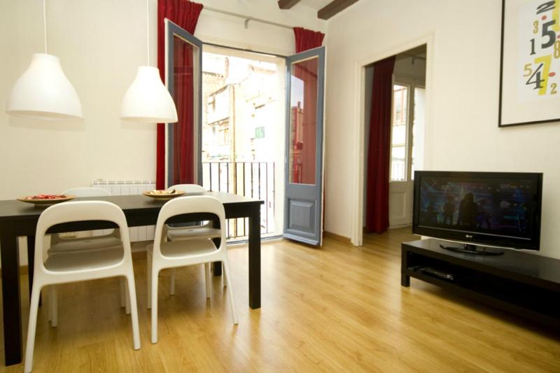 Standard Two-Bedroom Apartment (4 Adults) image 1