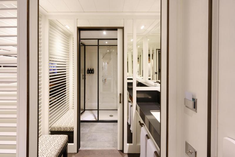 Privilege Double Room with Spa Access image 4