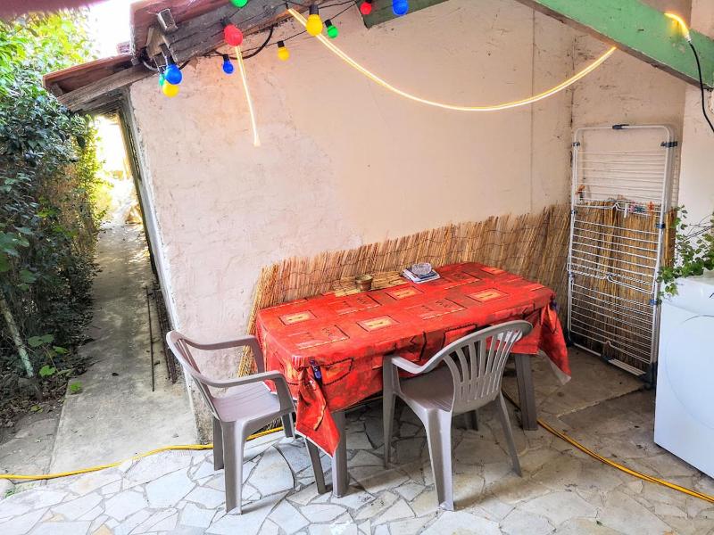 Mini Studio Cosy avec terrasse 15 mn centre Nîmes - image 11