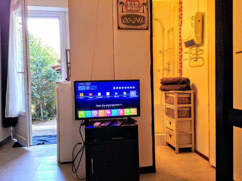 Mini Studio Cosy avec terrasse 15 mn centre Nîmes - image 4