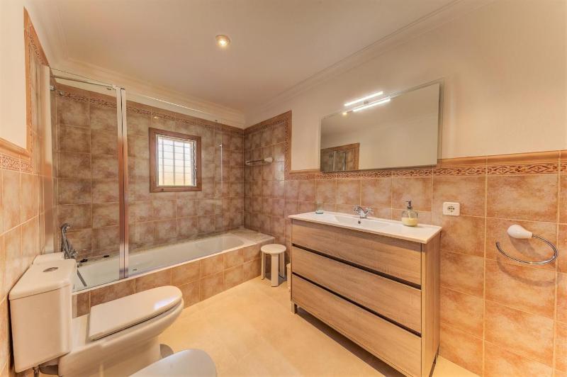 Villa Lidia by Sealand Villas - image 10