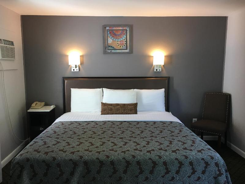 King Room image 2