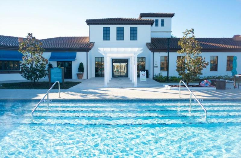 Orlando Estate Retreat Pool Fun & Theme Park Access - image 43