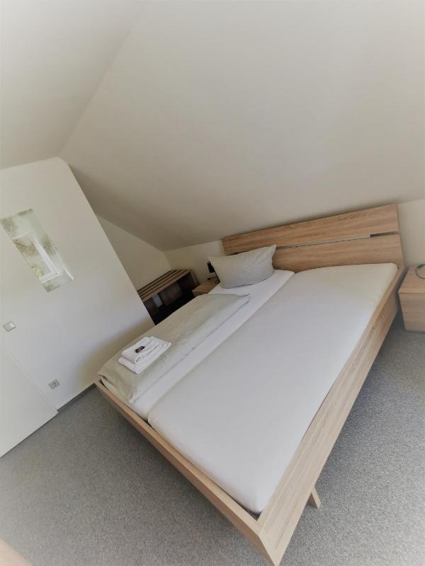 Double Room image 2
