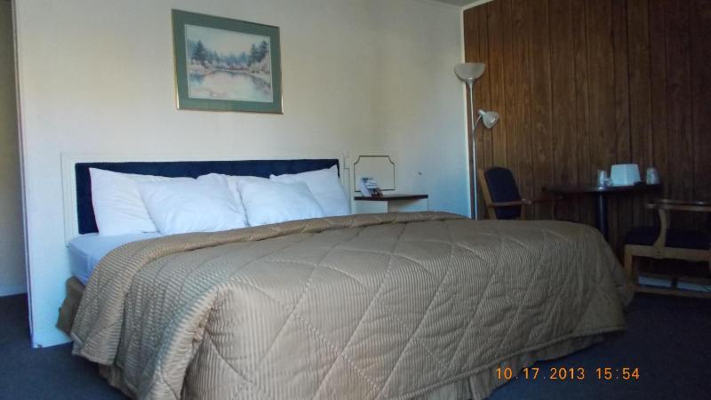 King Room image 2