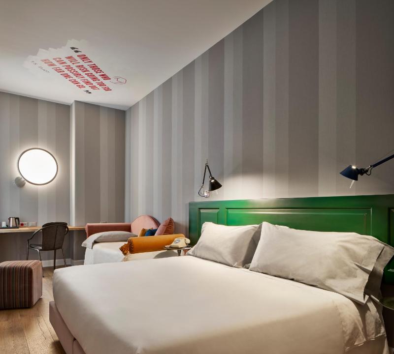 Double or Twin Room image 4
