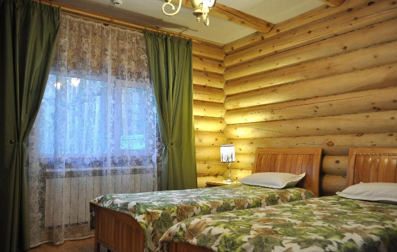 Standard Twin Room image 3