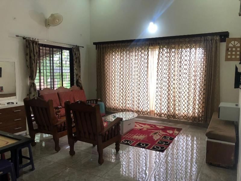 1000 SILVERS -Farm Stay - image 10