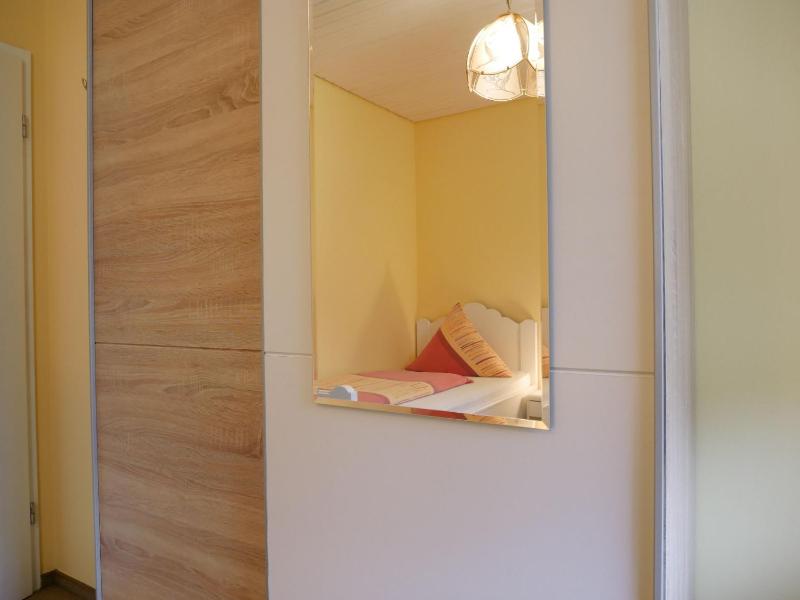 Single Room image 2