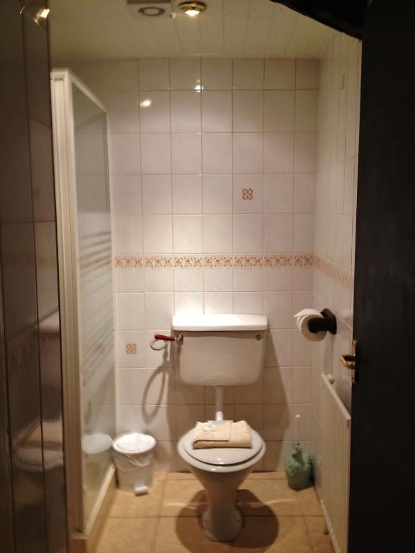 Double Room image 3