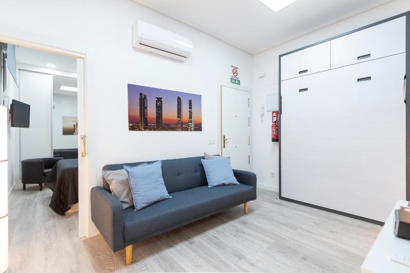 One-Bedroom Apartment image 3