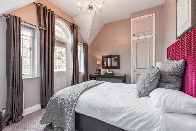 Deluxe Double Room image 4