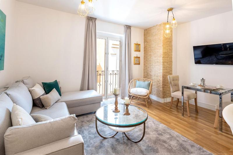 Genteel Home Francos - image 13
