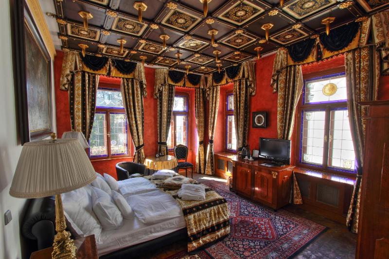 Deluxe Double Room image 4