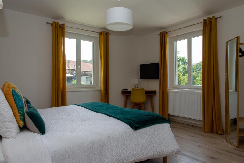 Deluxe Double Room image 1