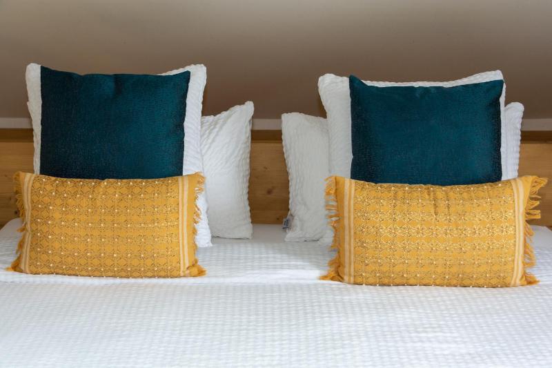 Deluxe Double Room image 4