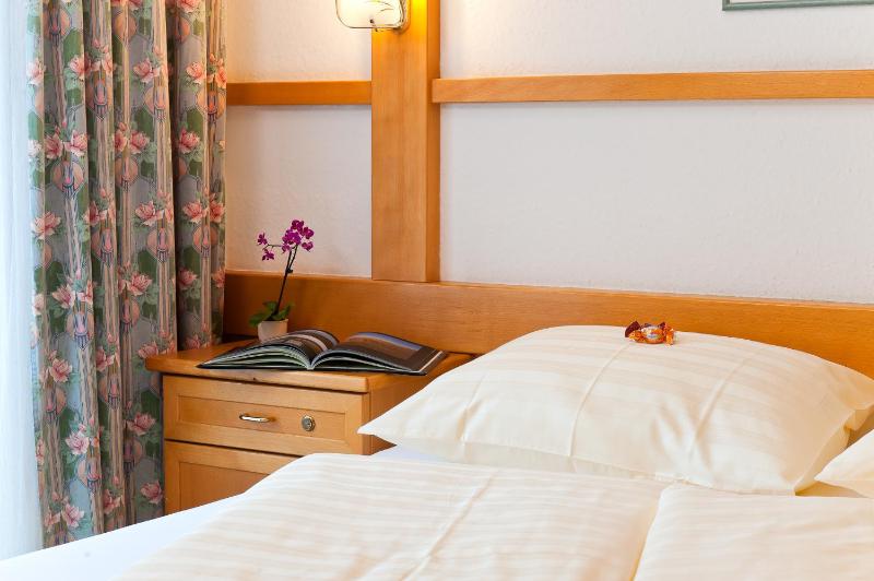 Single Room image 3