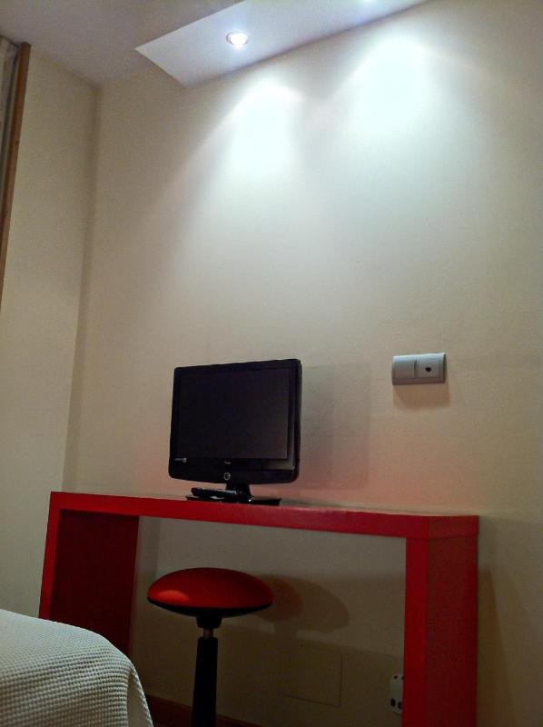 Single Room image 2
