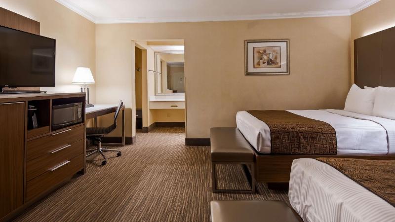 Room with Two Double Beds - Non-Smoking image 2