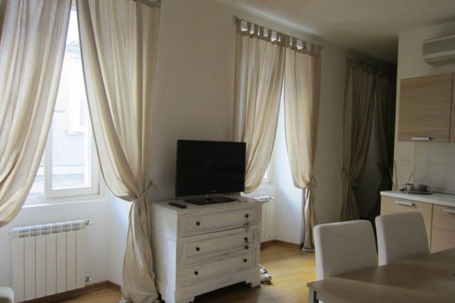 One-Bedroom Apartment image 4